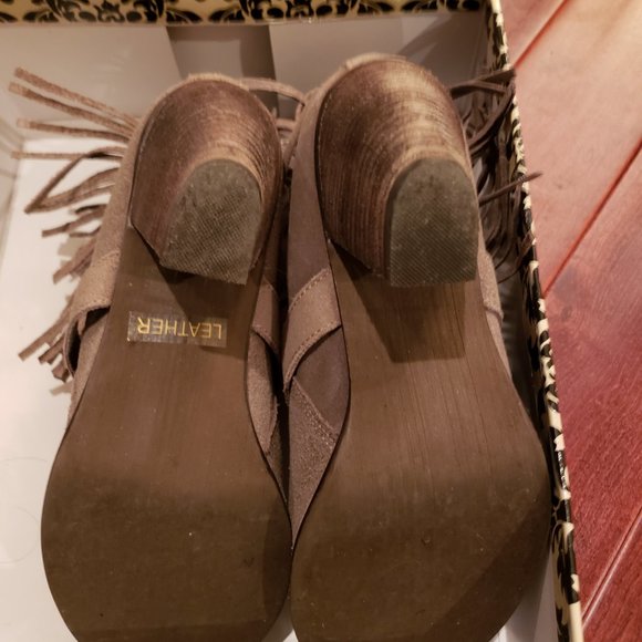 Naughty Monkey size 8.5 ankle boot - Picture 8 of 10